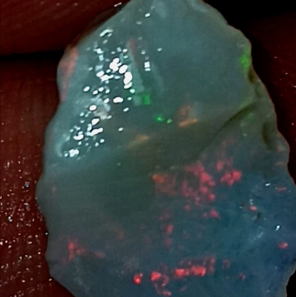 Australian Opal Rough 6.9 Carat Mintabie Red Flash Colorful - Picture 3 of 15
